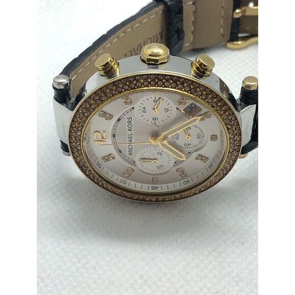 Michael Kors MK5626 Women's Leather Analog Silver Dial Quartz Wrist Watch BP25 - Picture 6 of 9